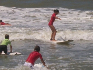  Surf para niños y adolescentes 